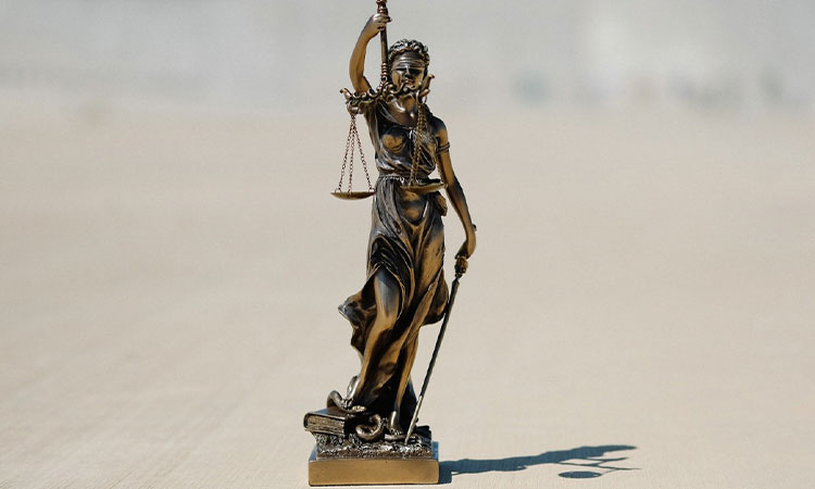 权平律师事务所：商家以次充好，会受到怎样的惩罚？